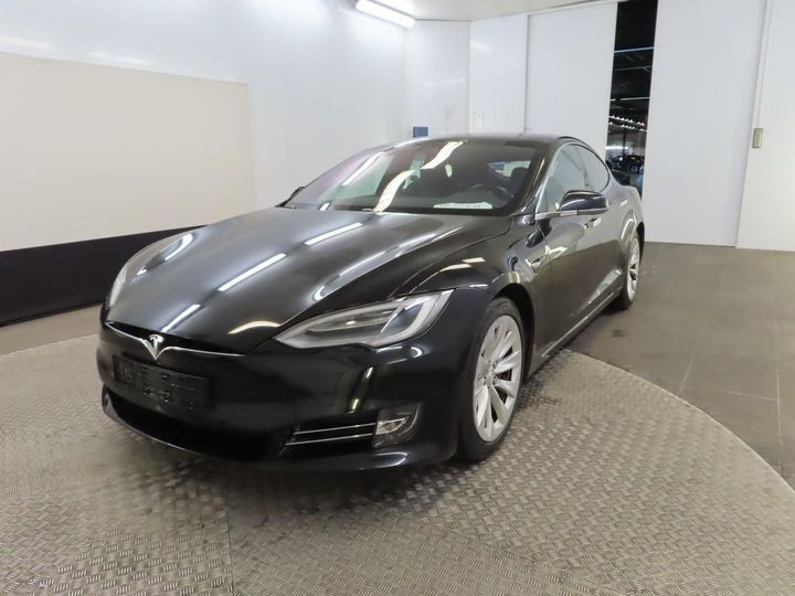Tesla Model s (2018)