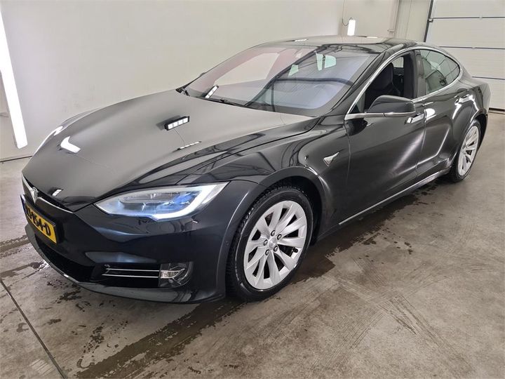Tesla Model (2017)