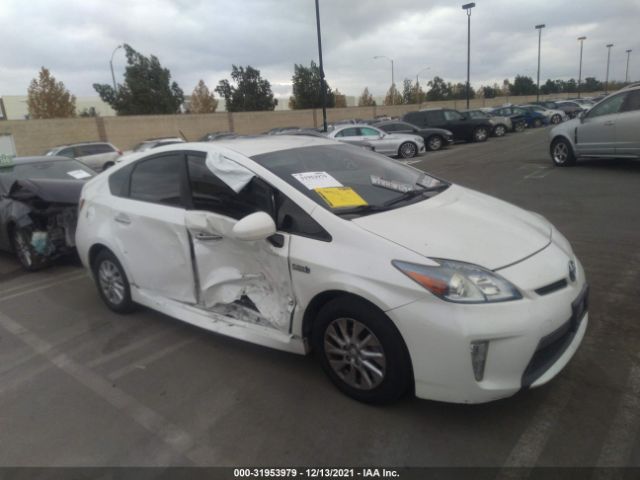 Toyota Prius plug-in (2014)