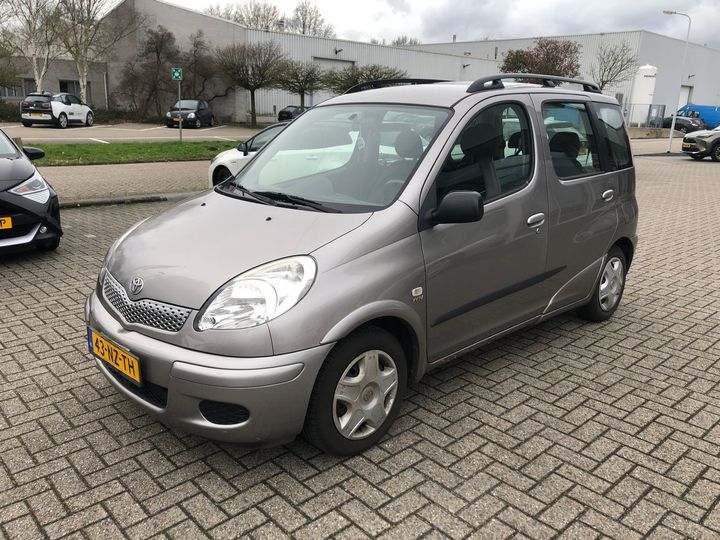 Toyota Yaris verso (2004)