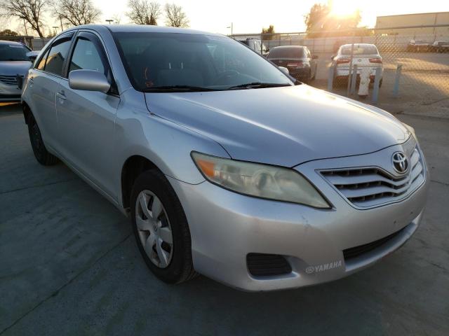 Toyota Camry base (2010)