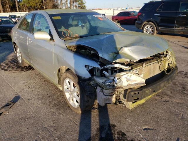 Toyota Camry base (2011)