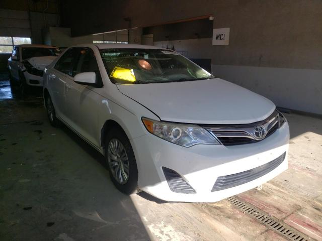 Toyota Camry l (2014)