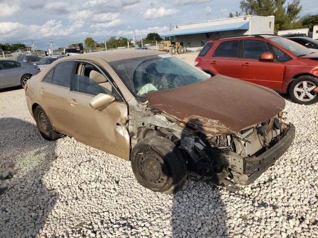 Toyota Camry base (2010)