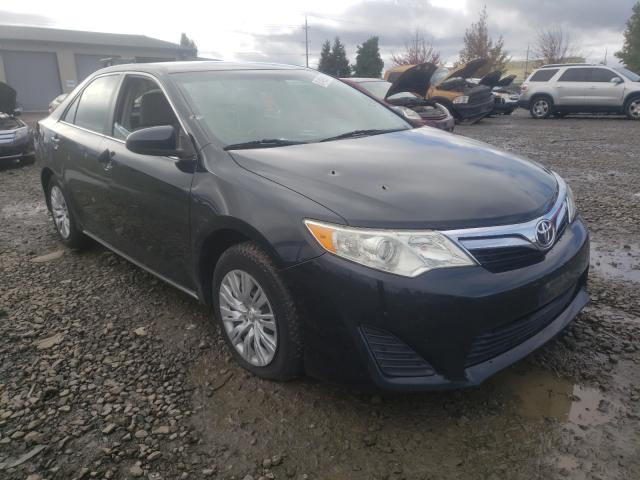 Toyota Camry base (2012)