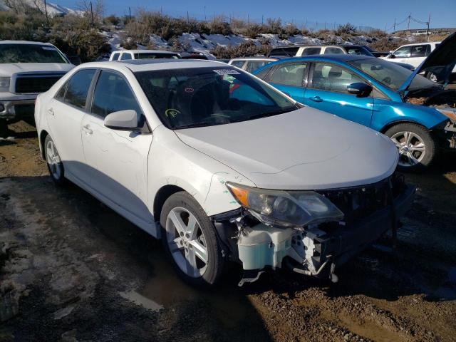 Toyota Camry base (2012)