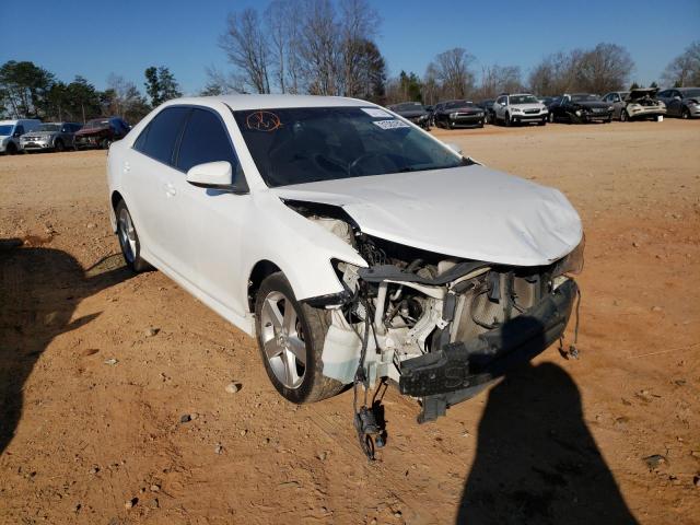 Toyota Camry base (2012)