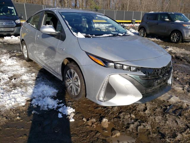 Toyota Prius prim (2021)