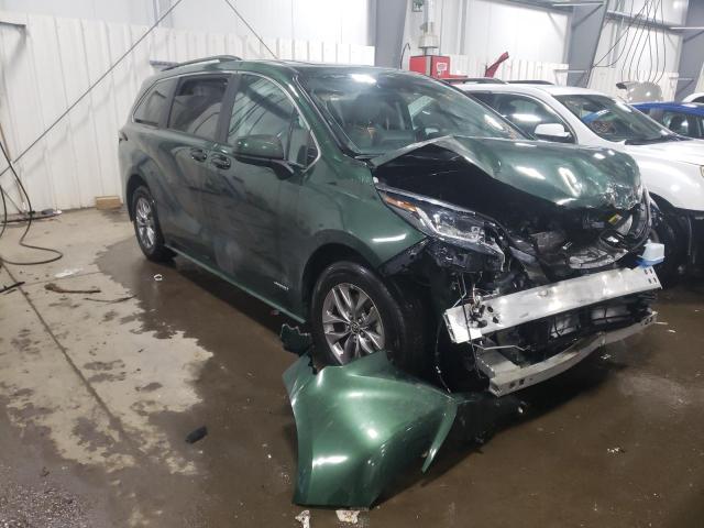 Toyota Sienna le (2021)
