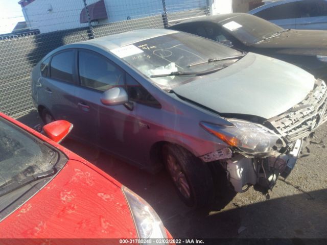 Toyota Prius plug-in (2014)