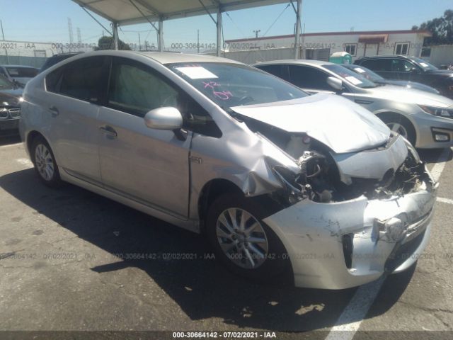 Toyota Prius plug-in (2014)
