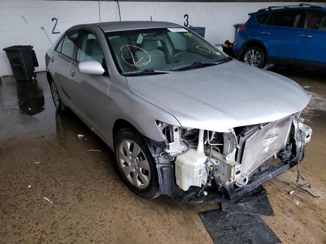 Toyota Camry base (2010)