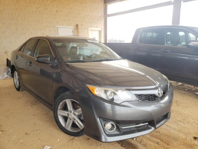 Toyota Camry base (2012)