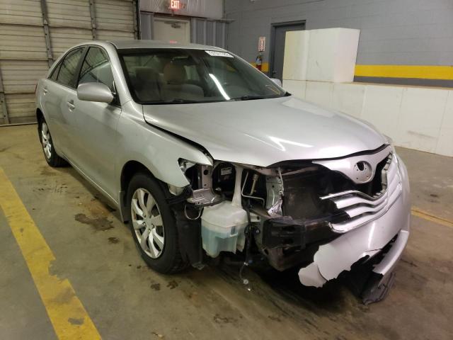 Toyota Camry base (2010)