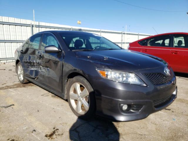 Toyota Camry base (2011)