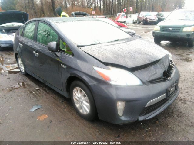 Toyota Prius plug-in (2015)
