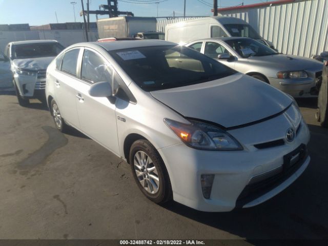Toyota Prius plug-in (2015)