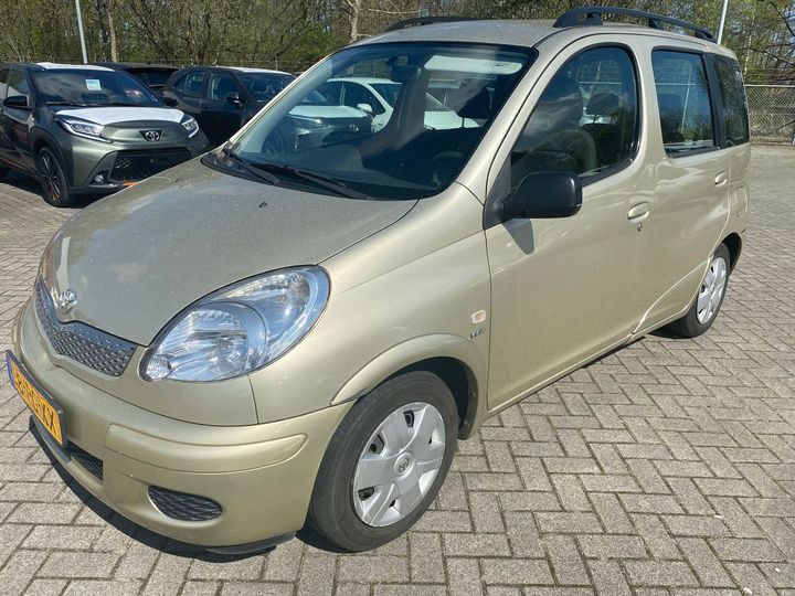 Toyota Yaris verso (2004)