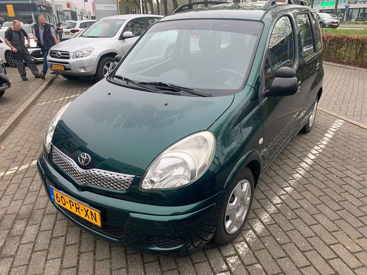 Toyota Yaris verso (2003)