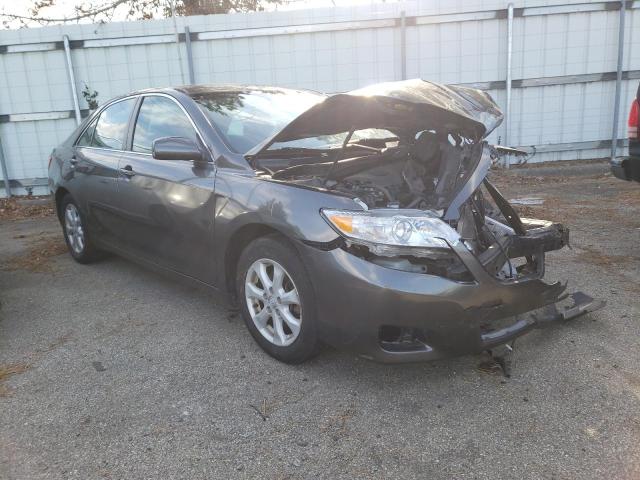 Toyota Camry base (2011)