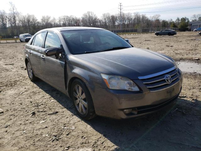 Toyota Avalon xl (2005)