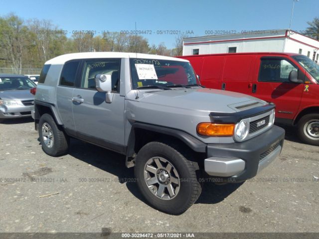 Toyota Fj cruiser (2014)