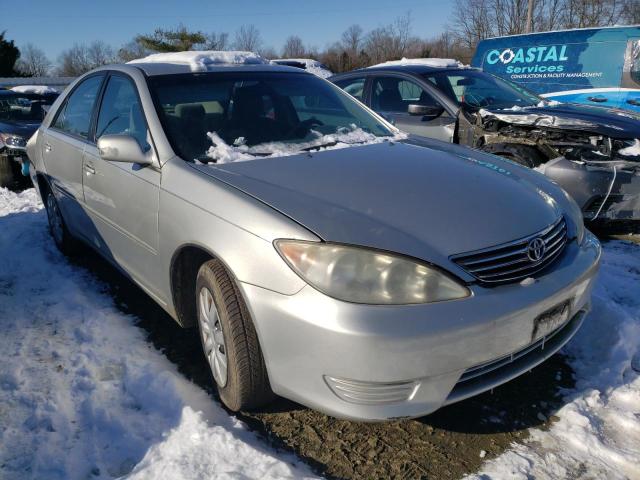 Toyota Camry le (2005)
