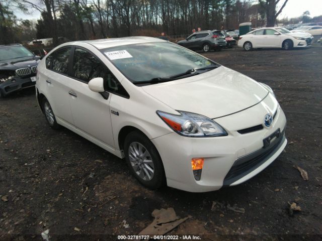 Toyota Prius plug-in (2013)