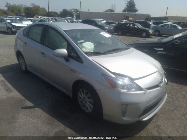 Toyota Prius plug-in (2014)