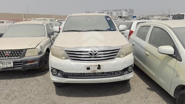 Toyota Fortuner (2012)
