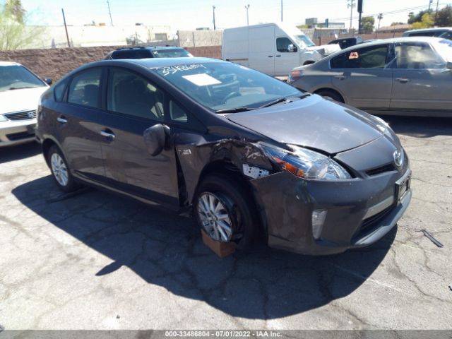 Toyota Prius plug-in (2015)
