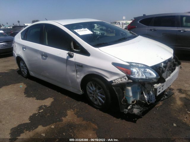 Toyota Prius plug-in (2014)