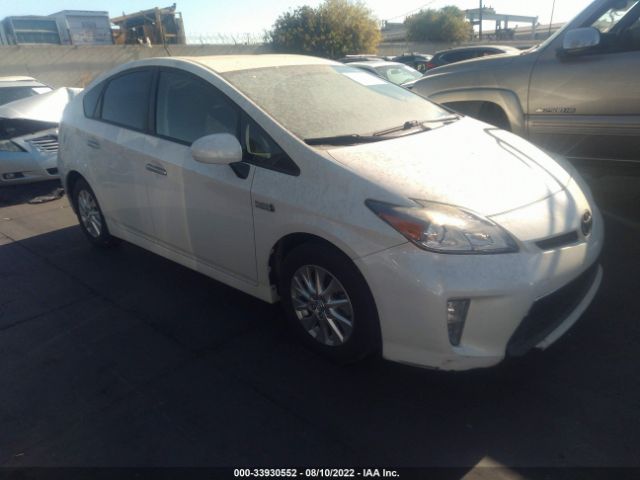 Toyota Prius plug-in (2015)