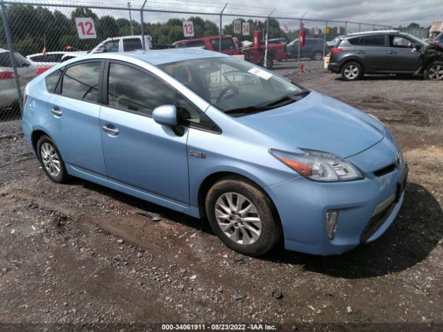 Toyota Prius plug-in (2014)