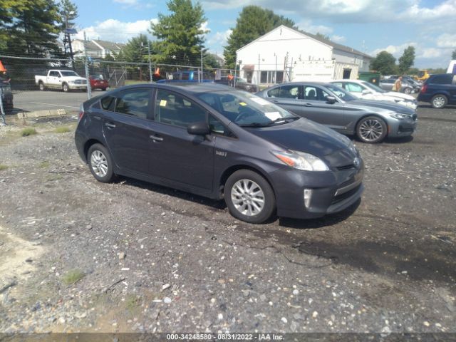Toyota Prius plug-in (2013)
