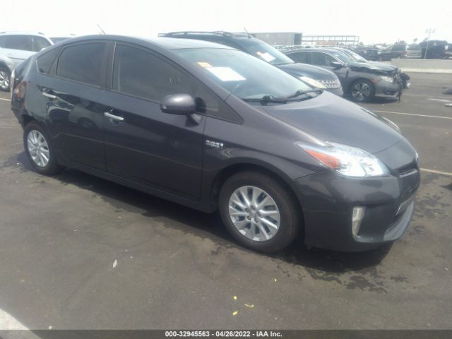 Toyota Prius plug-in (2013)