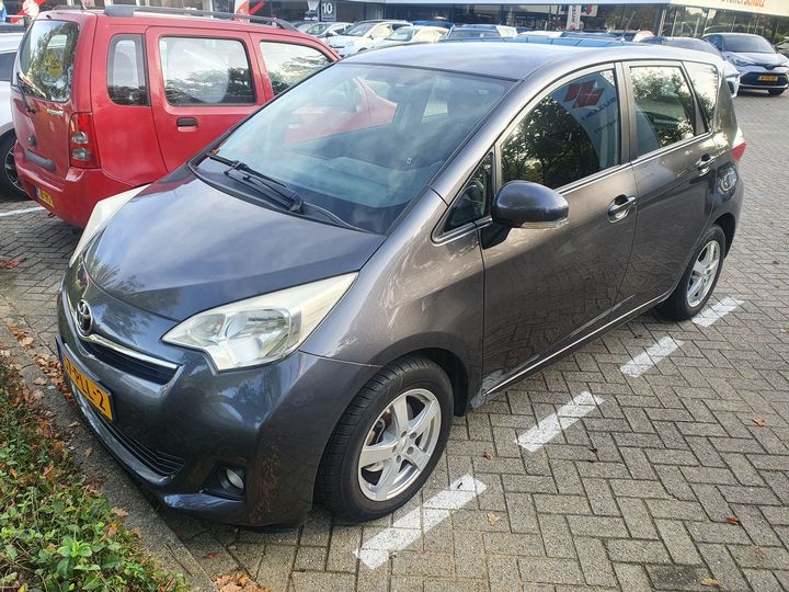 Toyota Verso-s (2011)