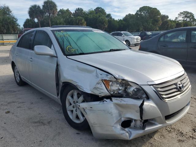 Toyota Avalon xl (2010)