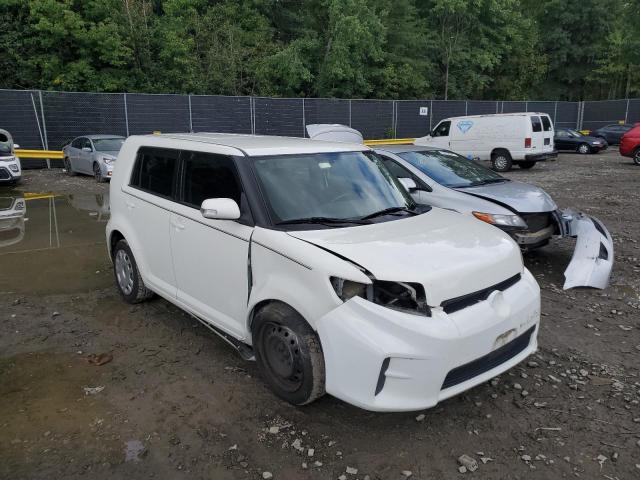 Toyota Scion xb (2012)