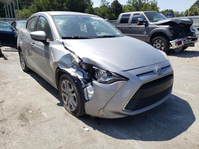Toyota Scion ia (2016)