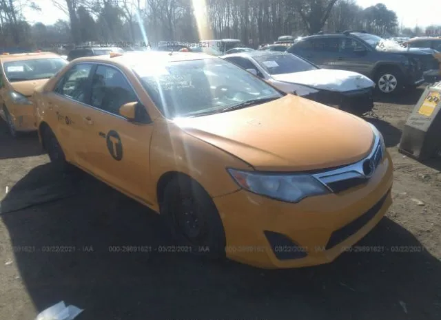 Toyota Camry hybrid (2014)