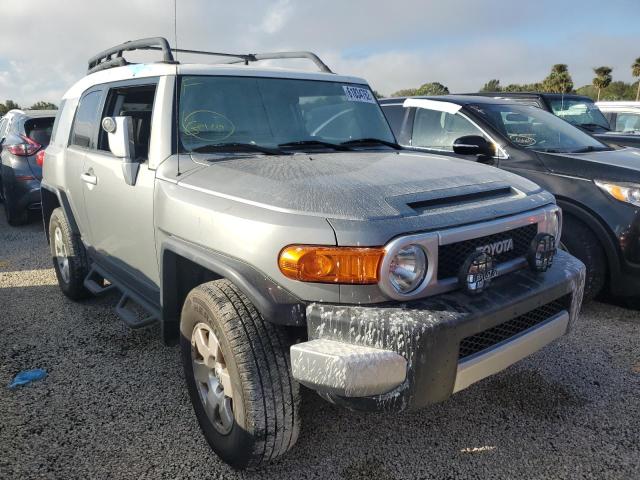 Toyota Fj cruiser (2010)