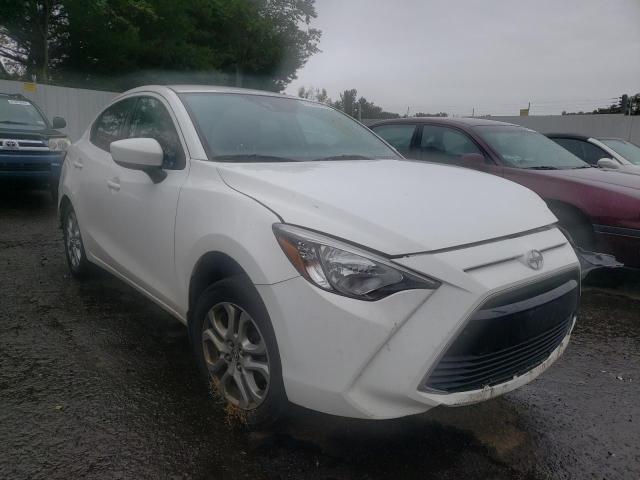 Toyota Scion ia (2016)