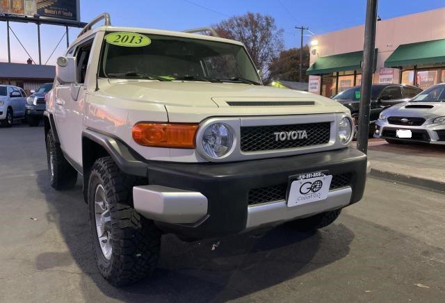 Toyota Fj cruiser (2013)