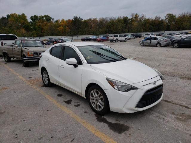 Toyota Scion ia (2016)