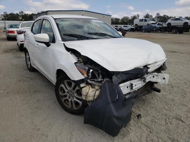 Toyota Scion ia (2016)