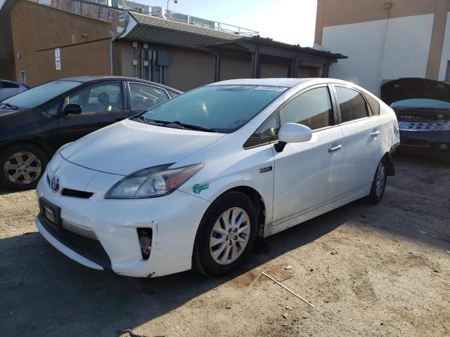 Toyota Prius plug (2013)