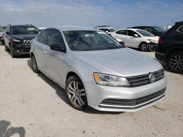 Volkswagen Jetta base (2015)