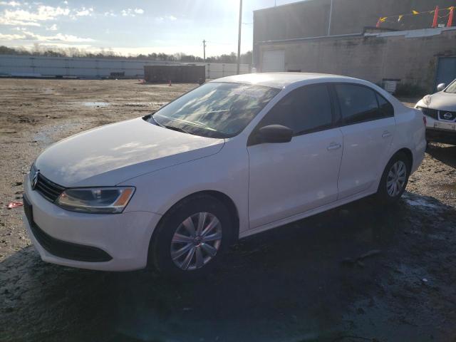 Volkswagen Jetta base (2013)