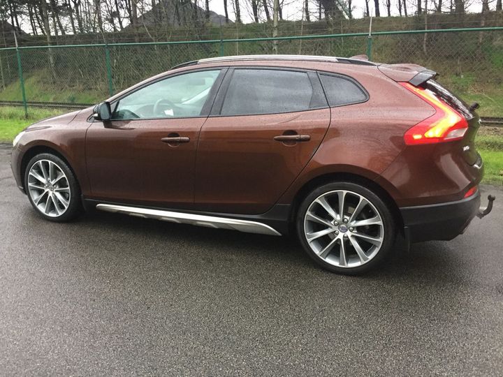 Volvo V40 cross country (2015)